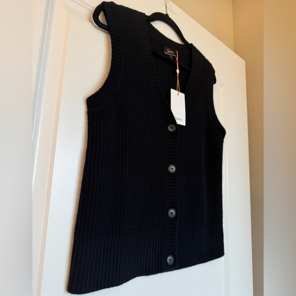 NWT! QUINCE Women’s Mongolian Cashmere Fisherman
Sweater Vest Black Size Small - Picture 2 of 11